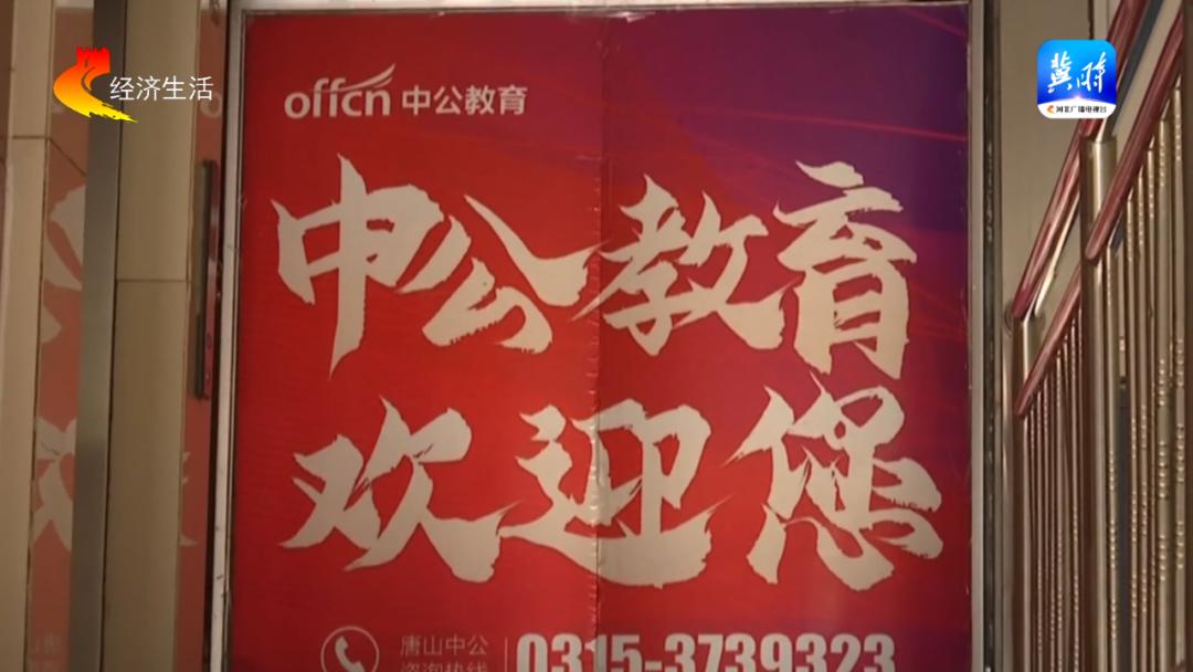 DƬ